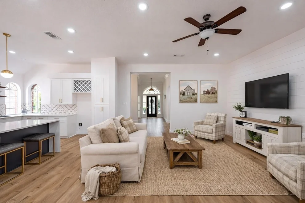 Unit for sale at 3311 Richland Dr, Sugar Land, TX 77478