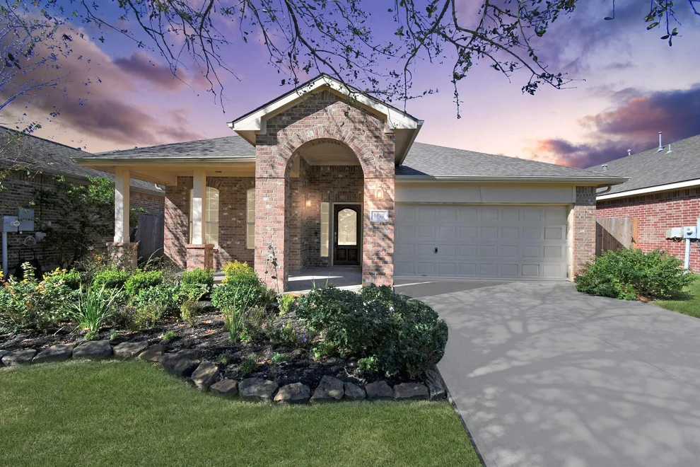 Unit for sale at 4472 Gerona Street, League City, TX 77573
