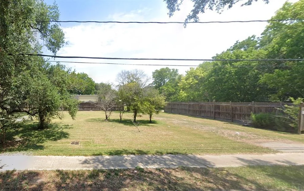 Unit for sale at 3803 E Plum Street, Pearland, TX 77581