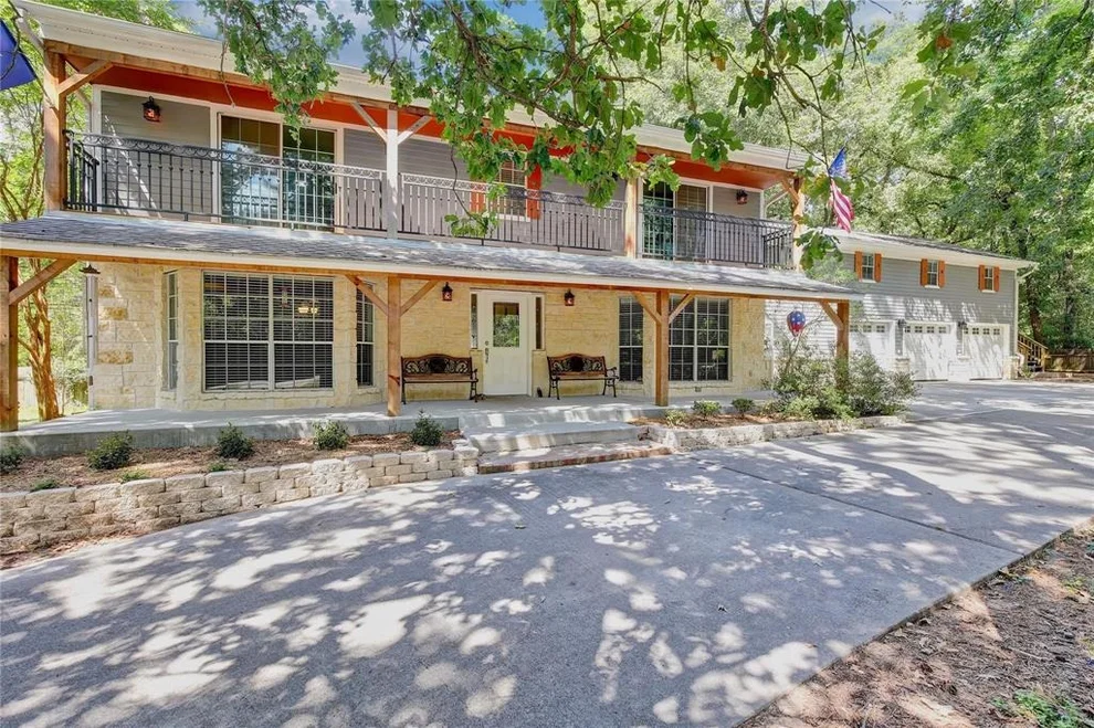 Unit for sale at 15 W Lake Forest Court, Conroe, TX 77384