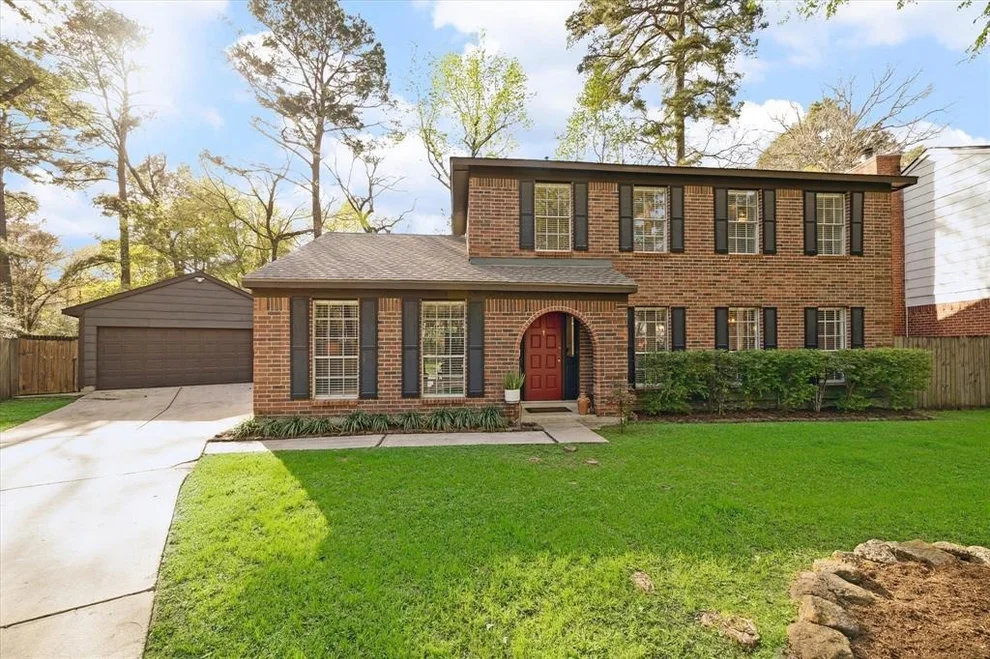 Unit for sale at 33 Hickory Oak Drive, The Woodlands, TX 77381