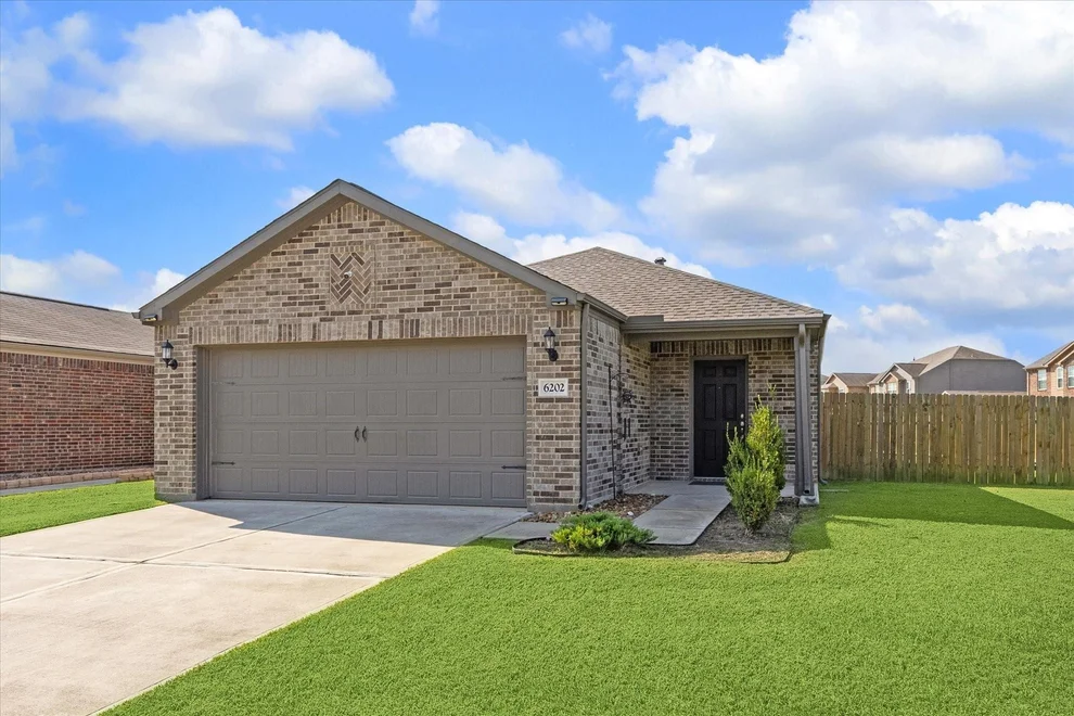 Unit for sale at 6202 El Turquesa Drive, Houston, TX 77048