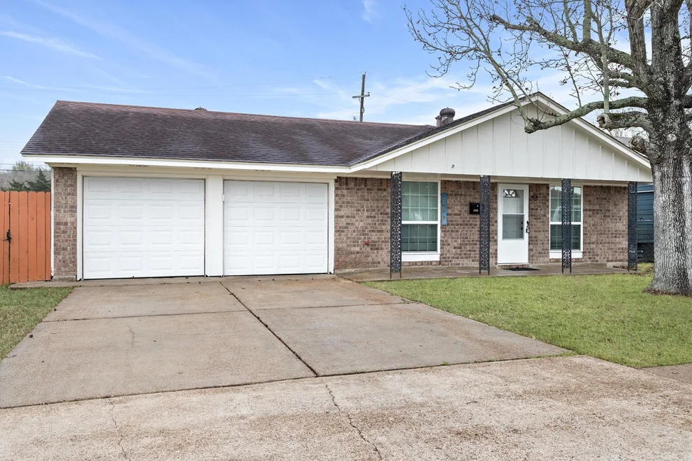 Unit for sale at 2249 Earle Street, Port Neches, TX 77651
