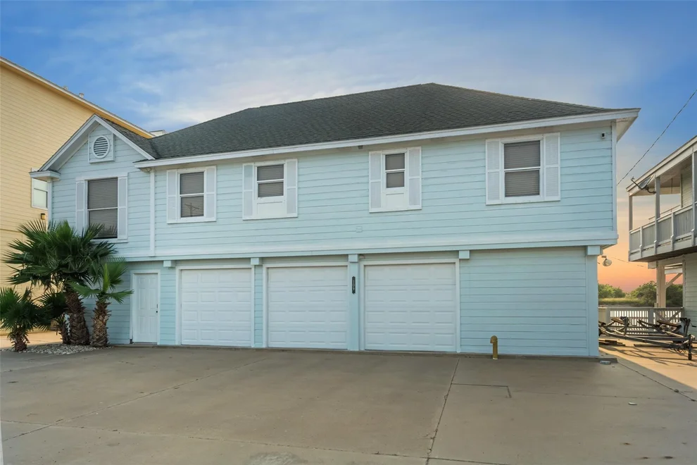 Unit for sale at 109 Fm-2031, Matagorda, TX 77457