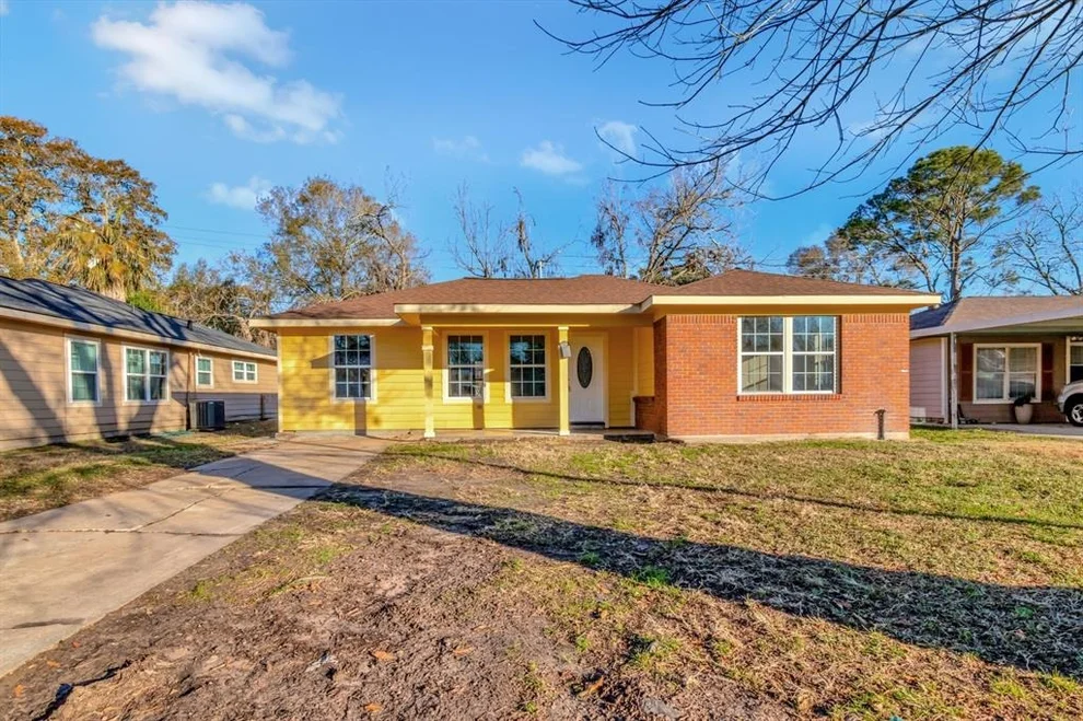 Unit for sale at 6319 Belcrest Street, Houston, TX 77087