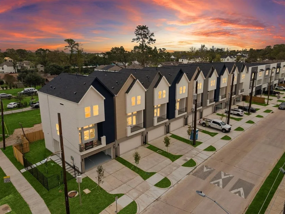 Unit for sale at 4908 Brinkman Street, Houston, TX 77018