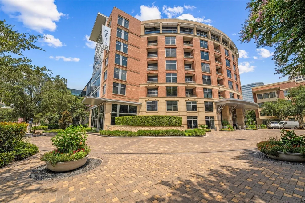 Unit for sale at 1901 Post Oak Boulevard, Houston, TX 77056