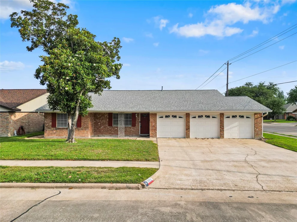 Unit for sale at 1102 Brenda Drive, Deer Park, TX 77536