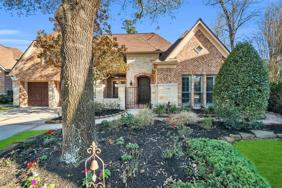 Unit for sale at 78 S Mews Wood Court, The Woodlands, TX 77381
