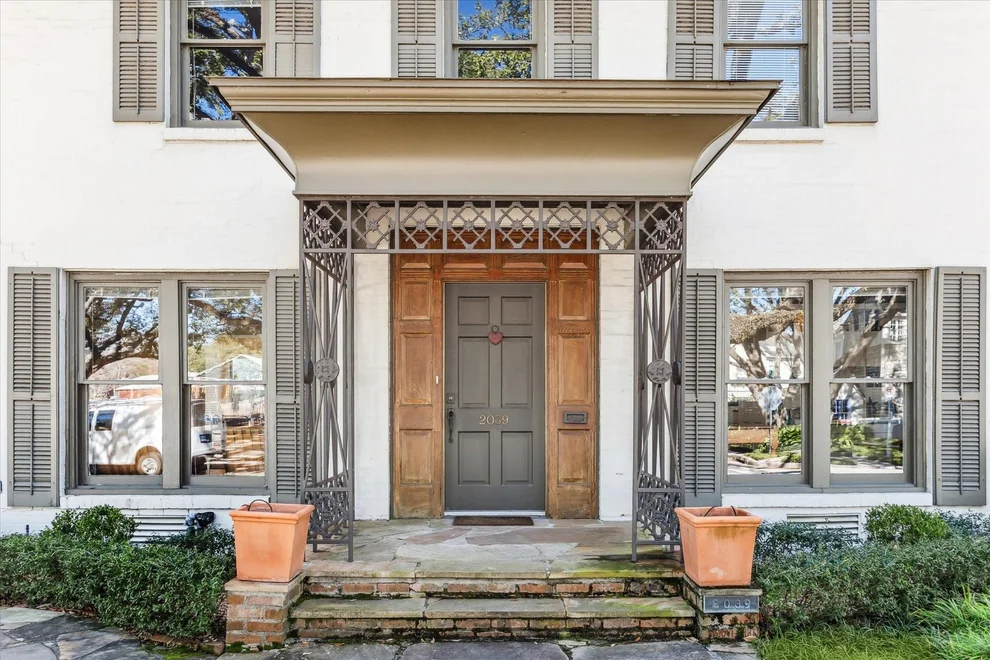 Unit for sale at 2039 South Boulevard, Houston, TX 77098