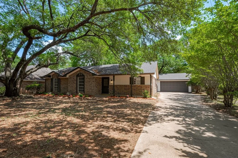 Unit for sale at 31306 Antonia Lane, Tomball, TX 77375