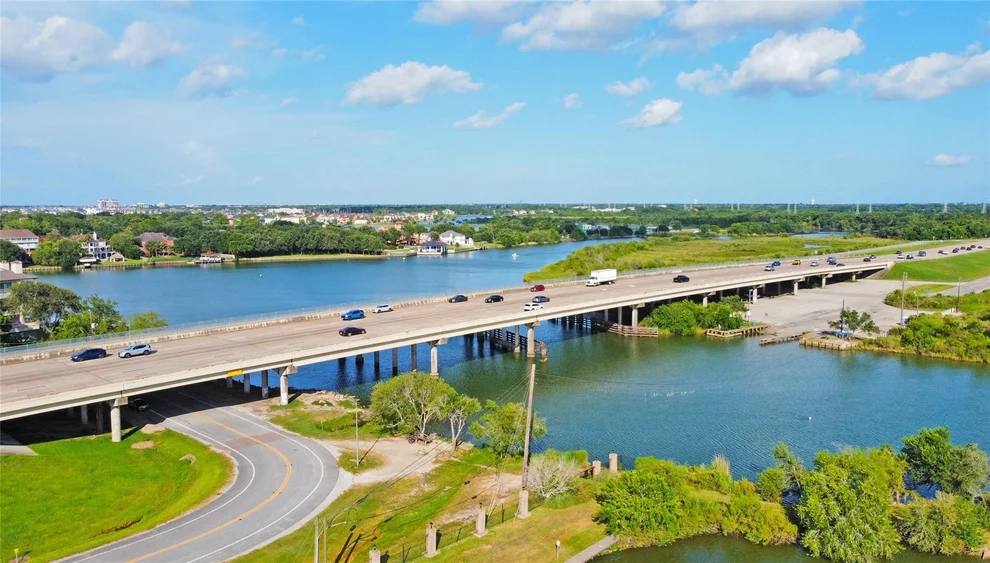 Unit for sale at 18800 Egret Bay Boulevard, Webster, TX 77058