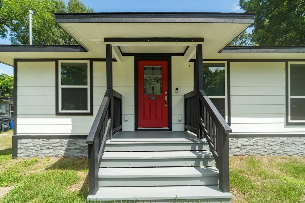 Unit for sale at 404 Oaklawn Street, League City, TX 77573