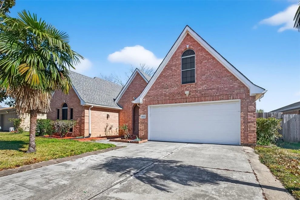 Unit for sale at 9927 Glenkirk Drive, Houston, TX 77089