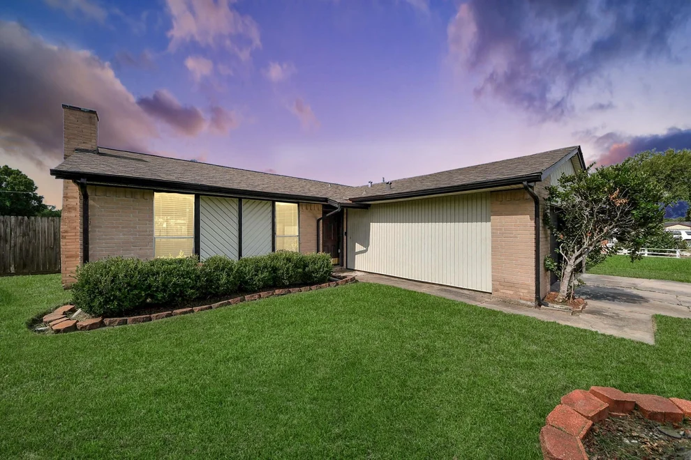 Unit for sale at 7023 Maczali Drive, Houston, TX 77489