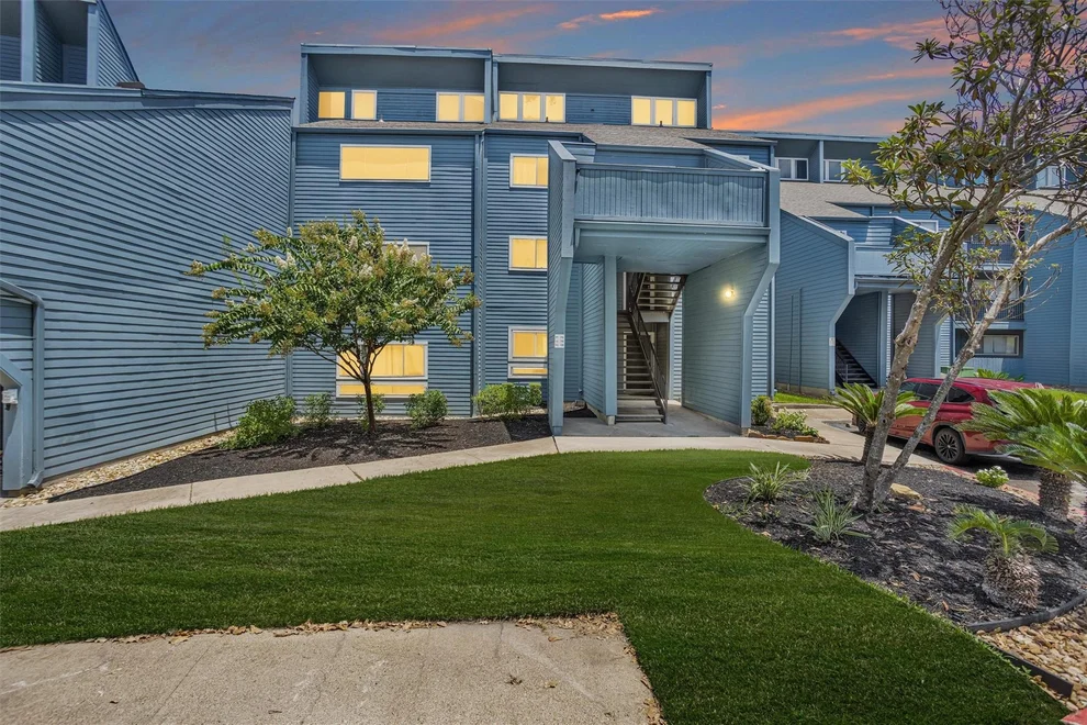 Unit for sale at 12500 Melville Drive, Montgomery, TX 77356