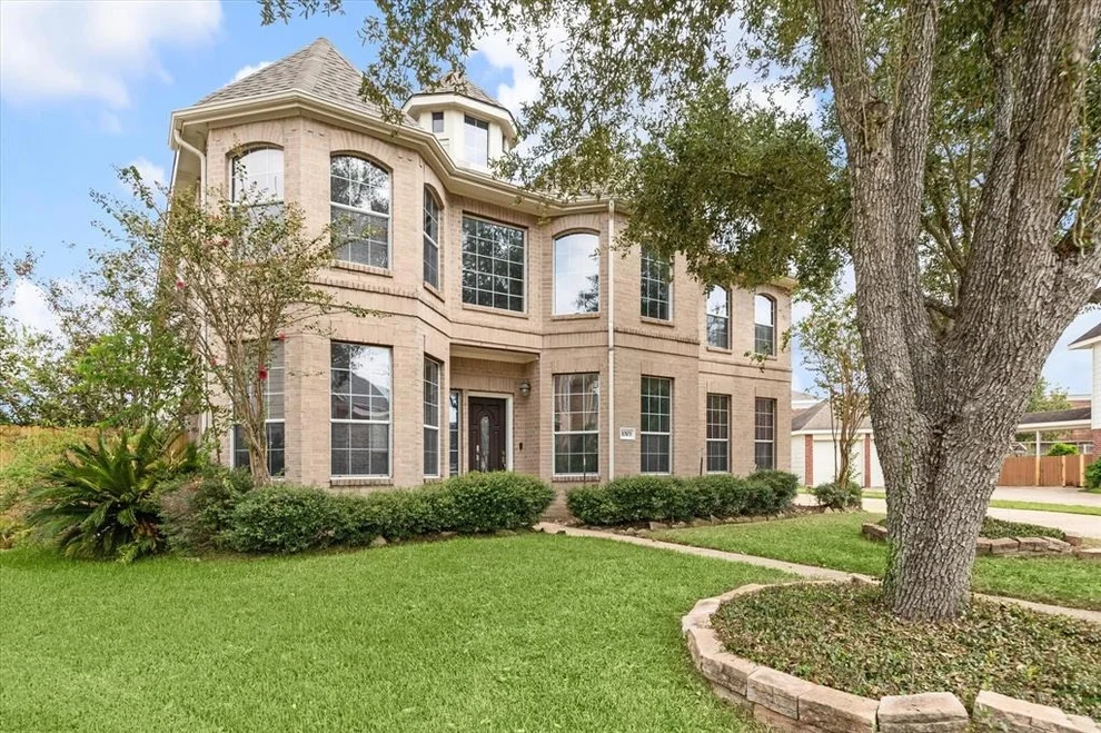 Unit for sale at 10103 Adams Mill Lane, Sugar Land, TX 77498