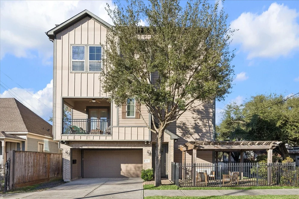 Unit for sale at 1702 Shearn Street, Houston, TX 77007