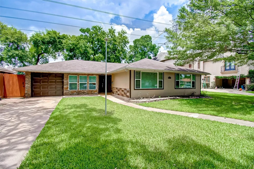 Unit for sale at 4804 Saxon Street, Bellaire, TX 77401