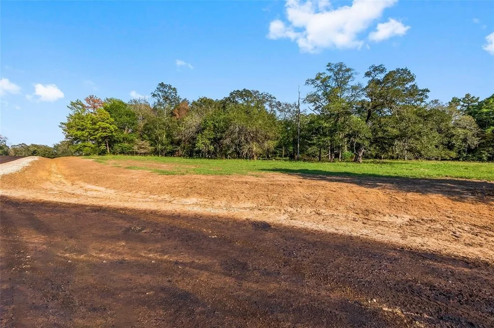 Unit for sale at 6016 Alans Memorial Lane, New Waverly, TX 77358