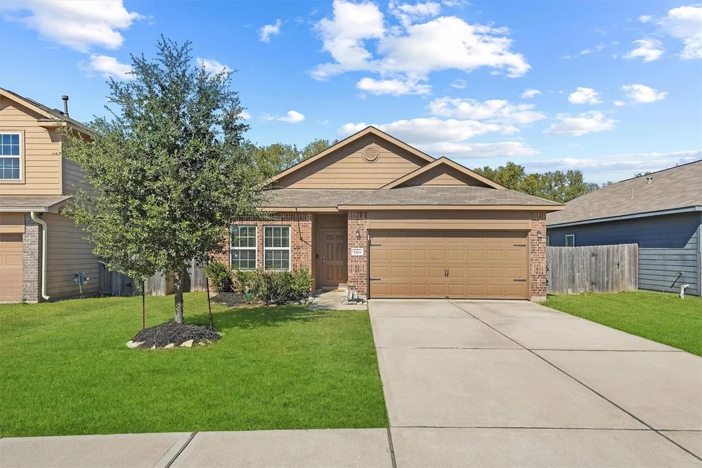 Unit for sale at 5303 Rivers Edge Drive, Richmond, TX 77469
