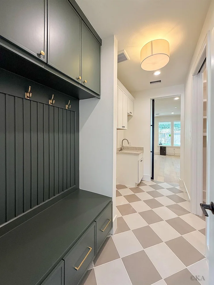 Unit for sale at 10422 Timberoak Drive, Houston, TX 77043