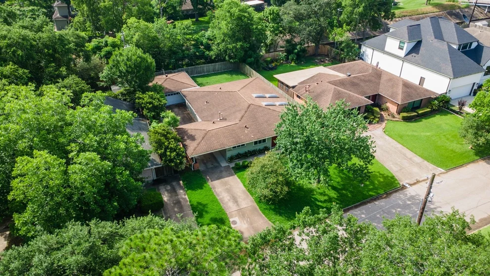 Unit for sale at 10613 Willowgrove Drive, Houston, TX 77035