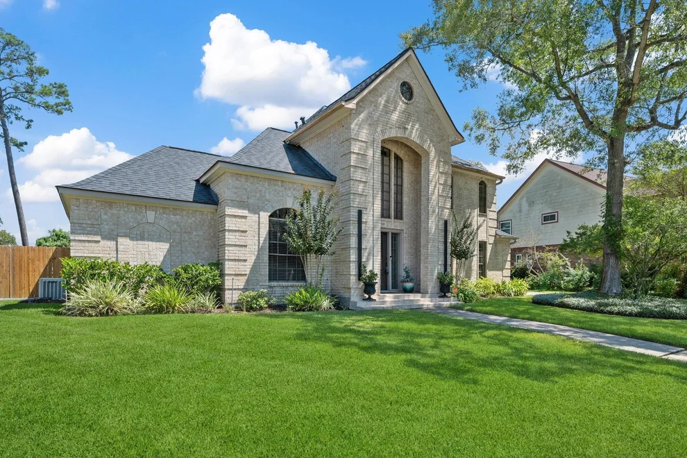Unit for sale at 19110 Player Park Drive, Humble, TX 77346