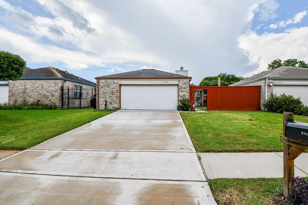 Unit for sale at 9010 Ketchwood Drive, Houston, TX 77099