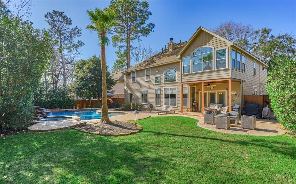 Unit for sale at 86 S Clovergate Circle, The Woodlands, TX 77382