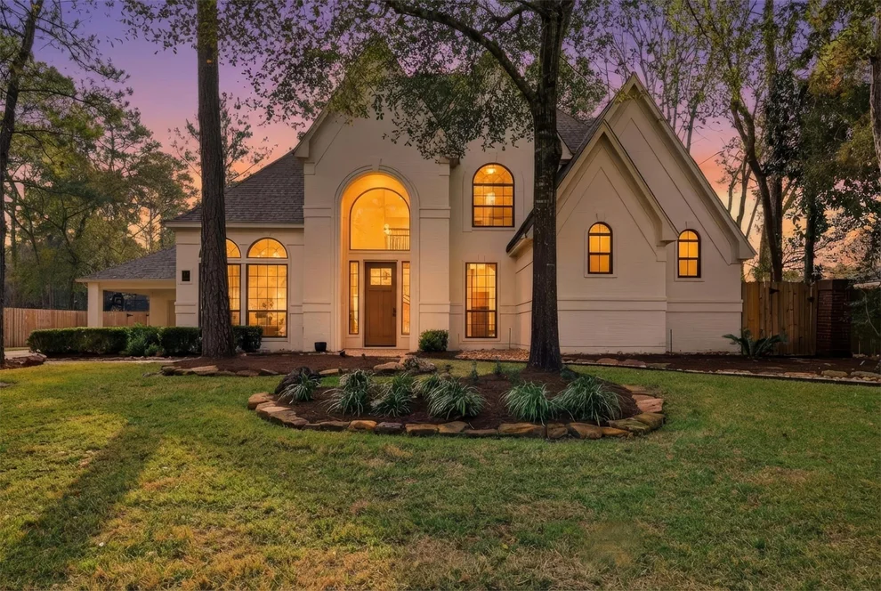 Unit for sale at 10 Raintree Place, The Woodlands, TX 77381