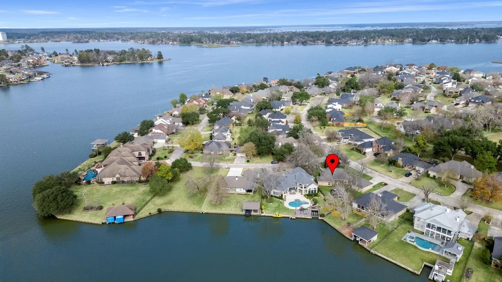Unit for sale at 100 April Breeze Street, Conroe, TX 77356