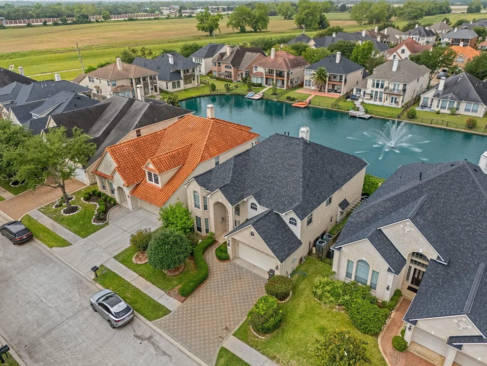 Unit for sale at 14406 Dunrobin Way, Sugar Land, TX 77498