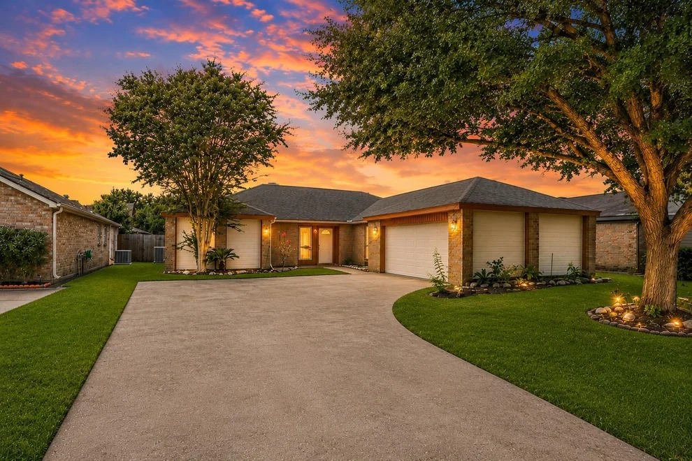 Unit for sale at 4805 Whispering Falls Drive, Houston, TX 77084