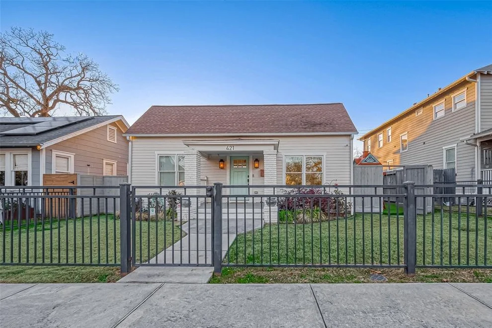 Unit for sale at 421 Arlington Street, Houston, TX 77007