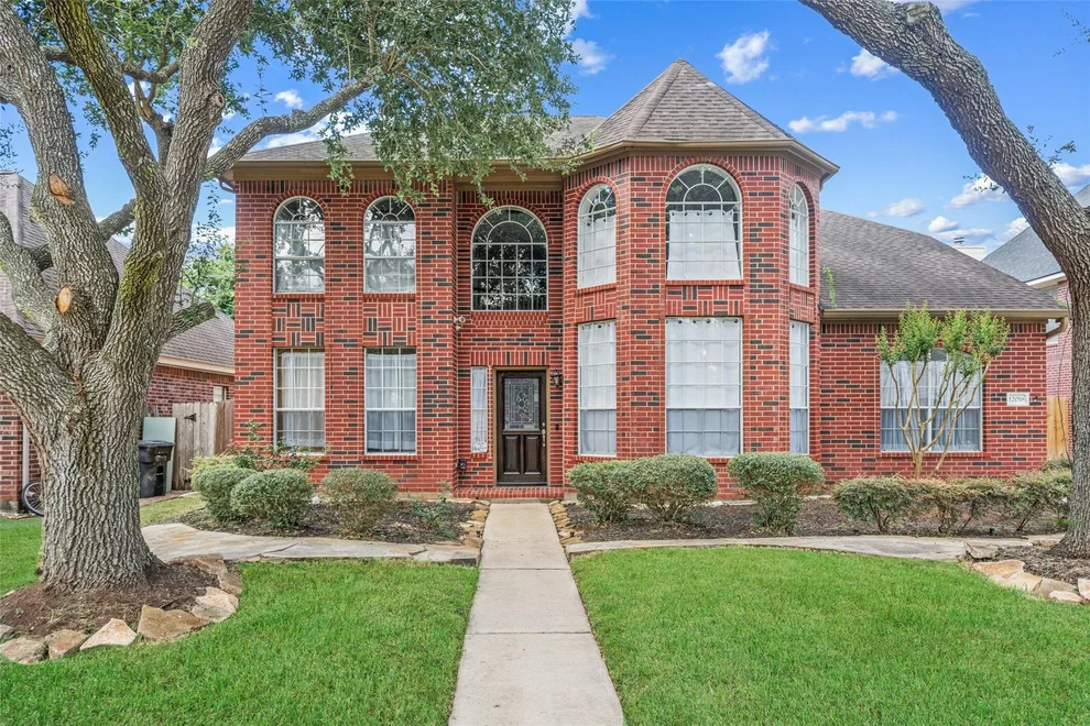 Unit for sale at 12018 Mckinney Falls Lane, Sugar Land, TX 77498