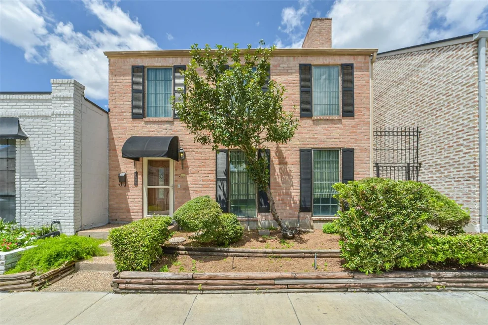 Unit for sale at 4008 Breakwood Drive, Houston, TX 77025