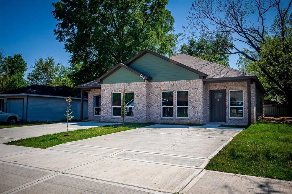 Unit for sale at 5714 Pershing Street, Houston, TX 77033