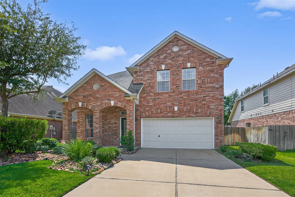 Unit for sale at 17507 Elverson Oaks Drive, Tomball, TX 77377