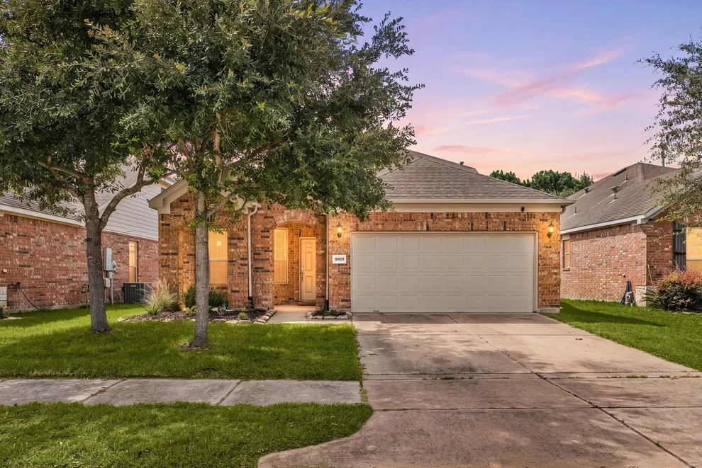 Unit for sale at 16629 Conner Creek Lane, Houston, TX 77044