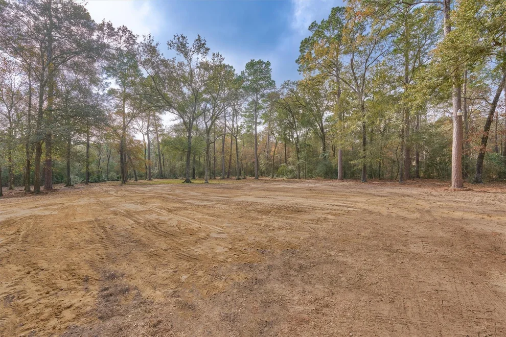 Unit for sale at 3027 Pine Acres Drive, Conroe, TX 77384