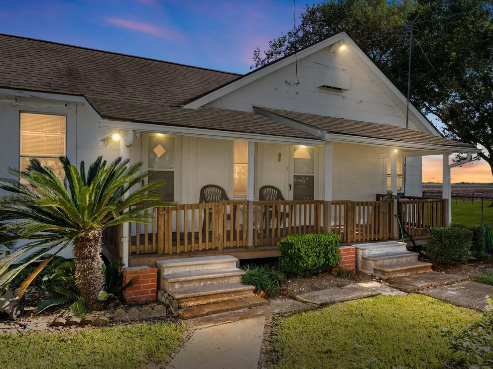 Unit for sale at 14309 Vrlla Road, Guy, TX 77444