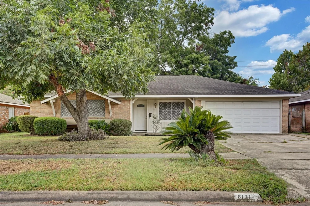 Unit for sale at 6131 Tiffany Drive, Houston, TX 77085