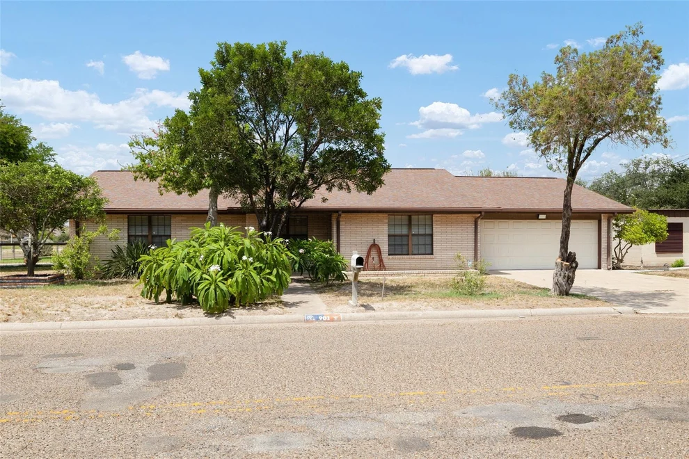 Unit for sale at 901 Vista Hermosa, Edinburg, TX 78539