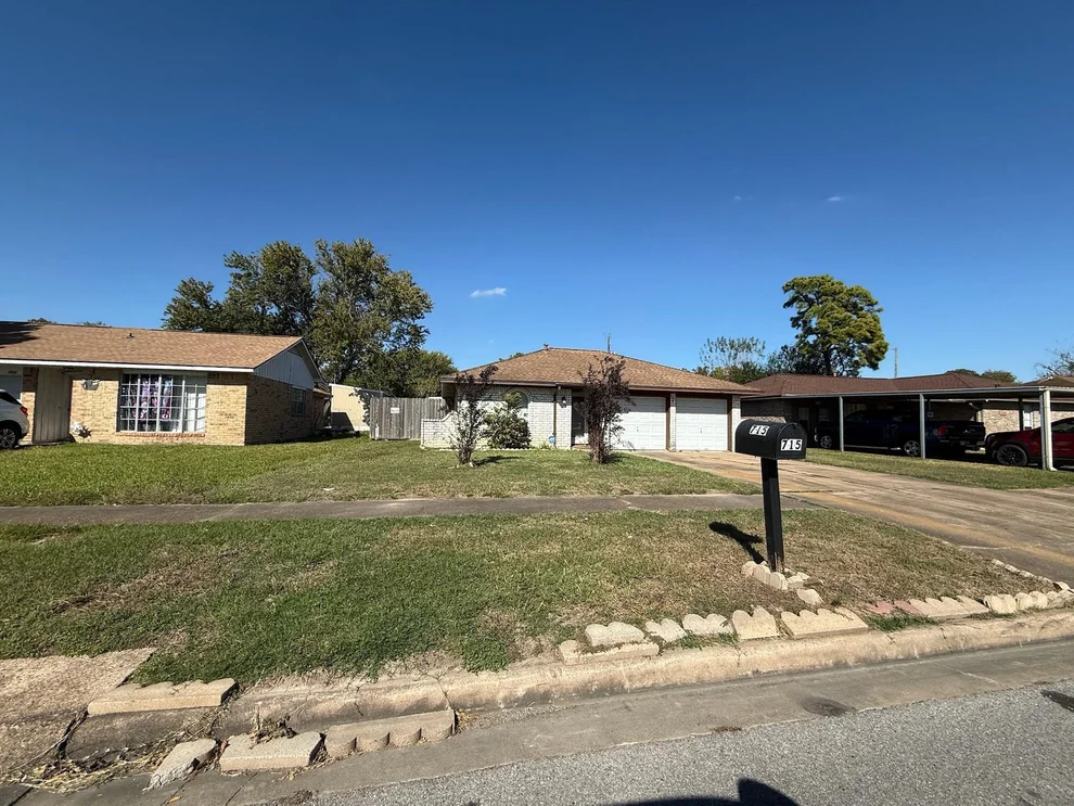 Unit for sale at 715 Branding Iron Lane, Houston, TX 77060