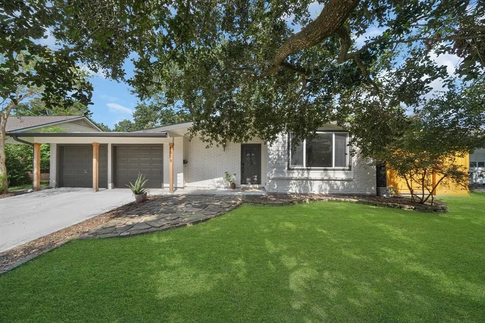 Unit for sale at 8819 Bintliff Drive, Houston, TX 77074
