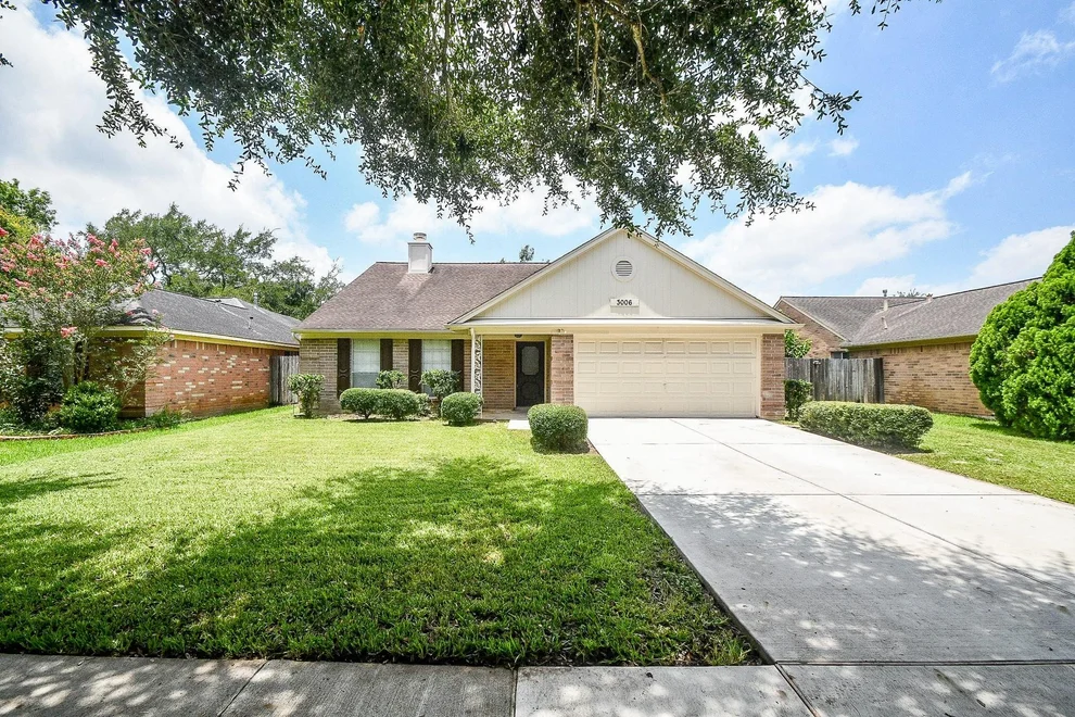 Unit for sale at 3006 Lakefield Way, Sugar Land, TX 77479