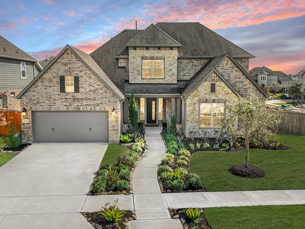 Unit for sale at 10602 Parkwood Court, Missouri City, TX 77459