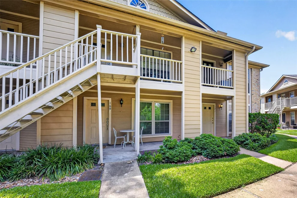Unit for sale at 1311 Antoine Drive, Houston, TX 77055