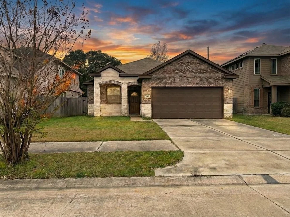 Unit for sale at 7422 Wheatley Gardens Drive, Houston, TX 77016